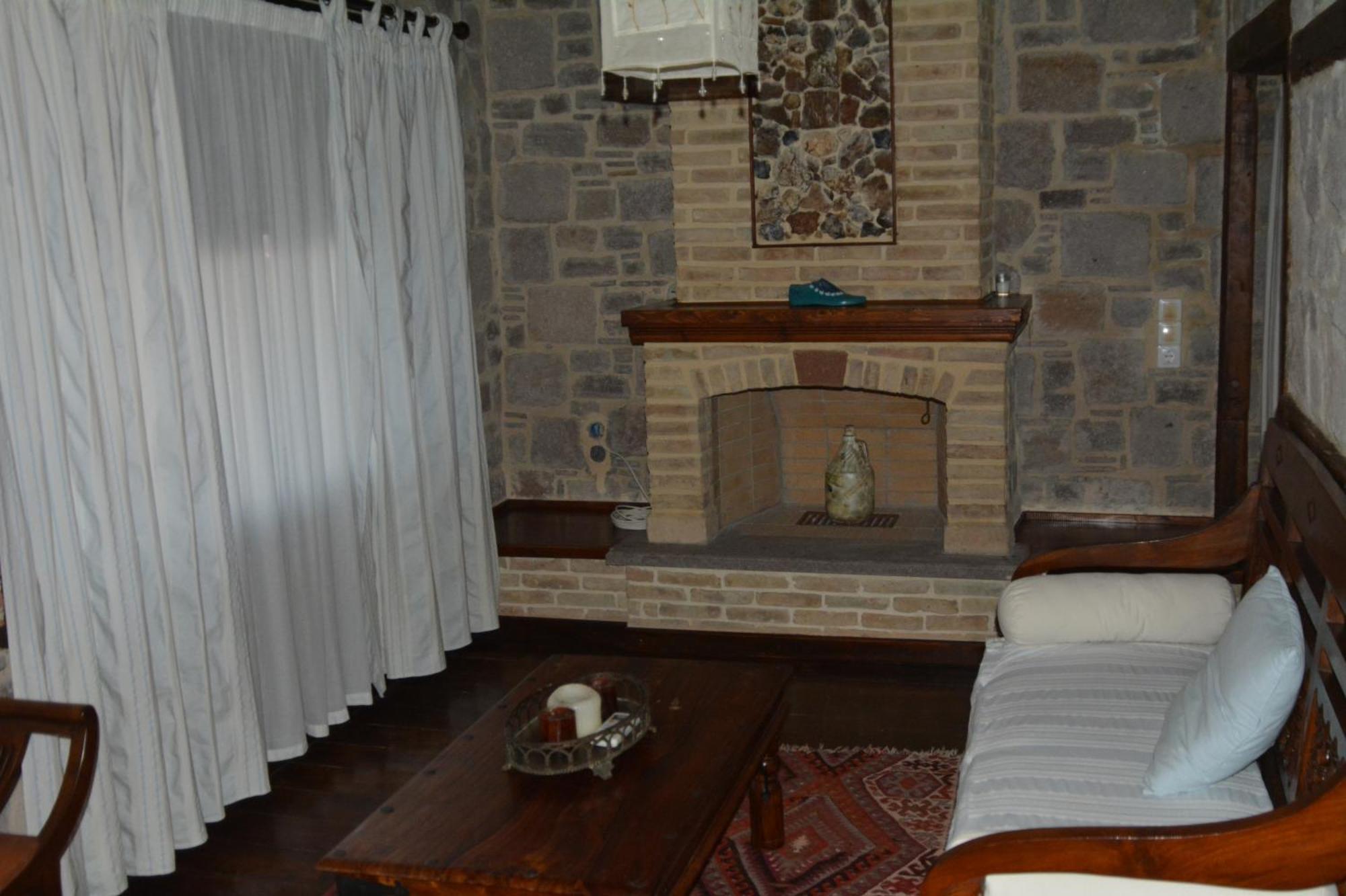 Lesvos Tower House Komninos Sígrion 외부 사진